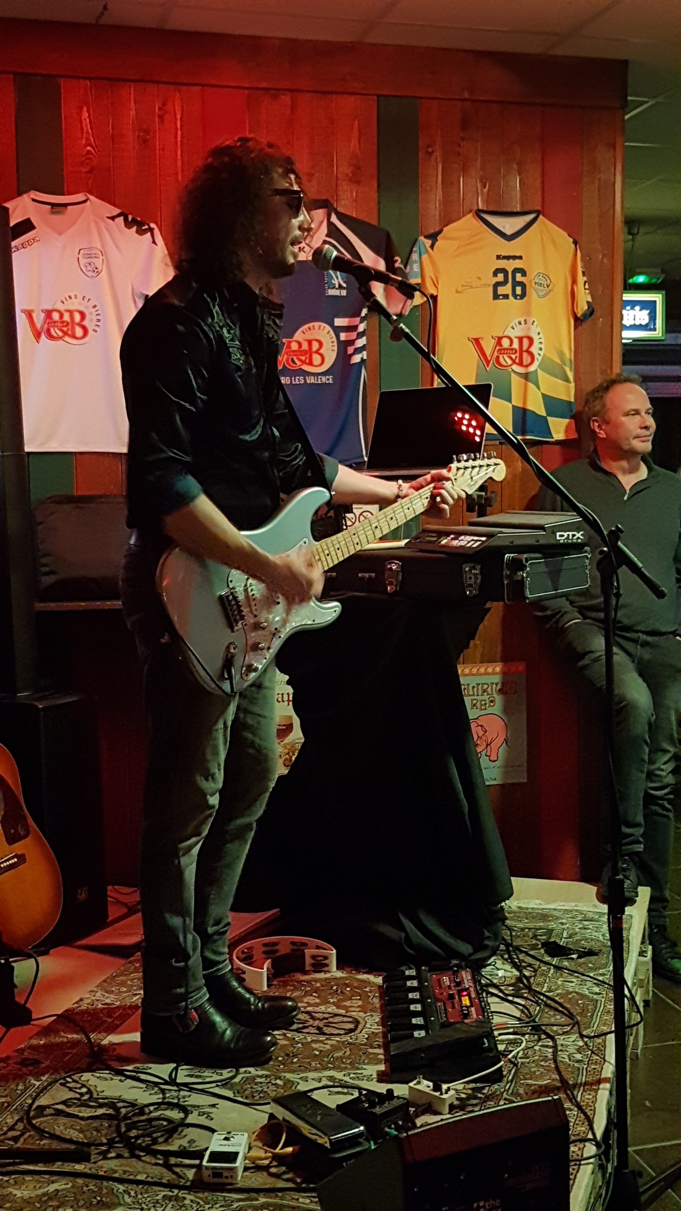 Concert Speach mono-band VandB Valence